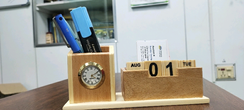 office pen stand